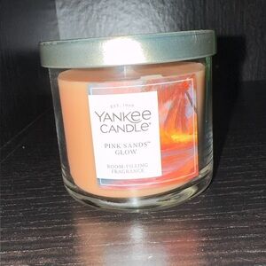 Pink Sands Glow Yankee Candle